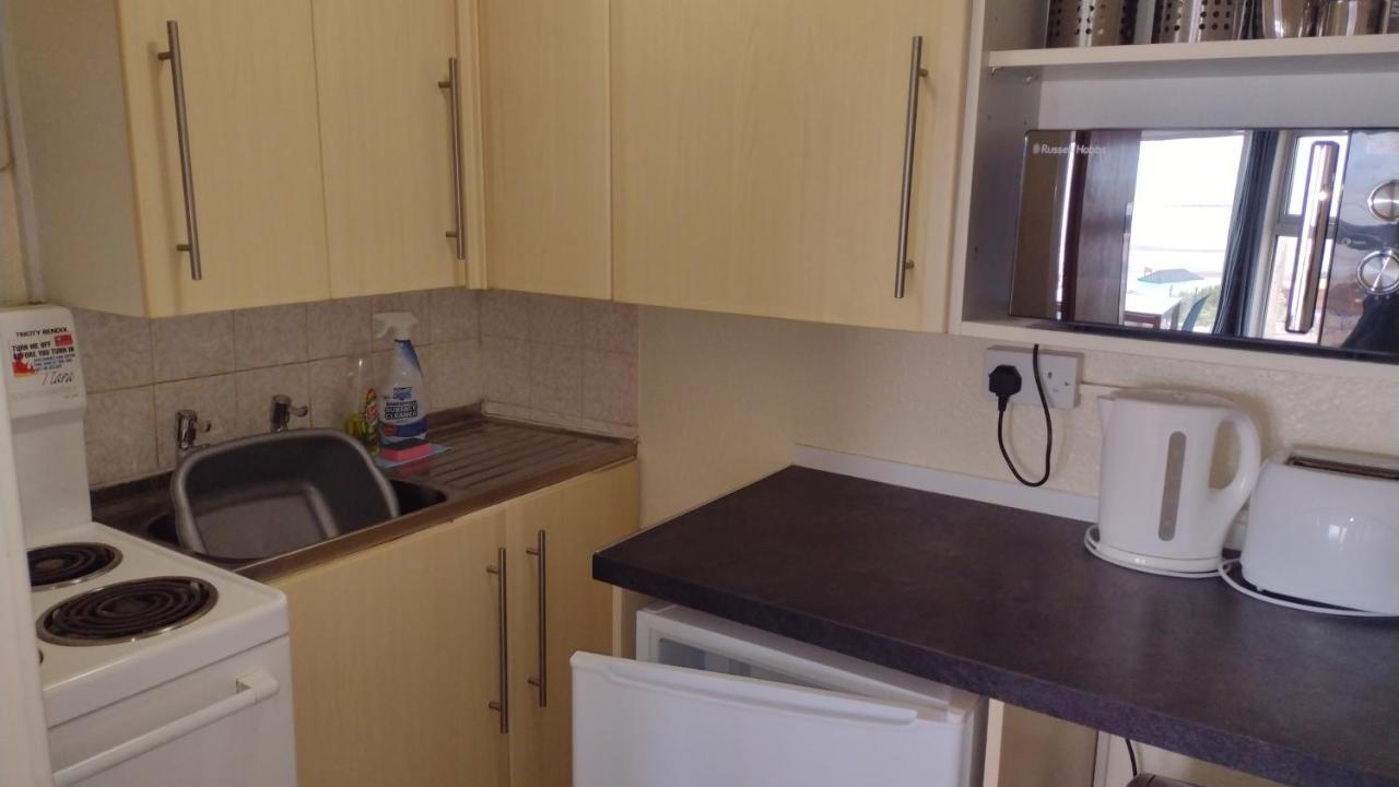 The Kathrene Second Floor Sea View Apartment Fleetwood Bagian luar foto