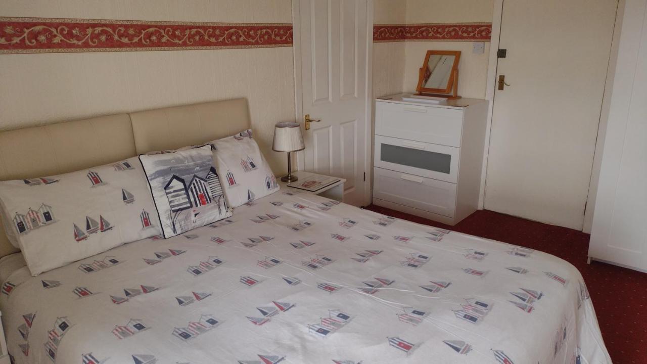 The Kathrene Second Floor Sea View Apartment Fleetwood Bagian luar foto
